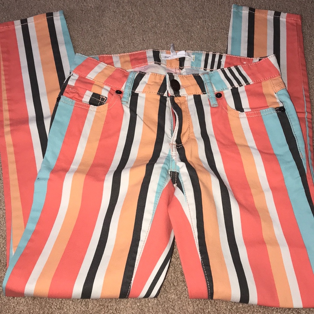 BCBGENERATION SKINNY PANTS WORN ONCE.